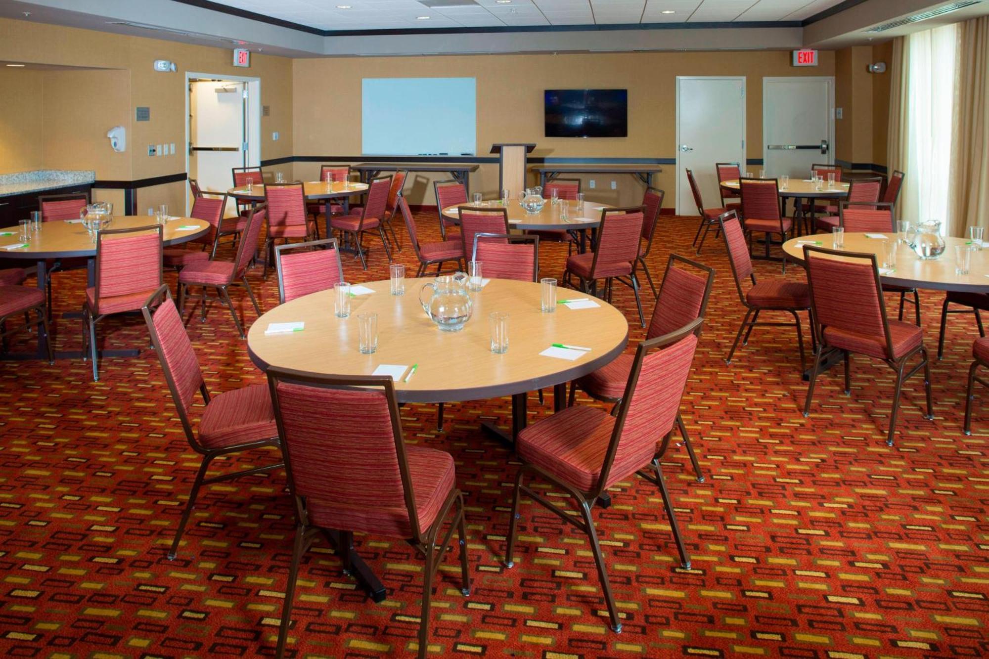 Courtyard By Marriott Dallas Midlothian At Midlothian Conference Center Dış mekan fotoğraf