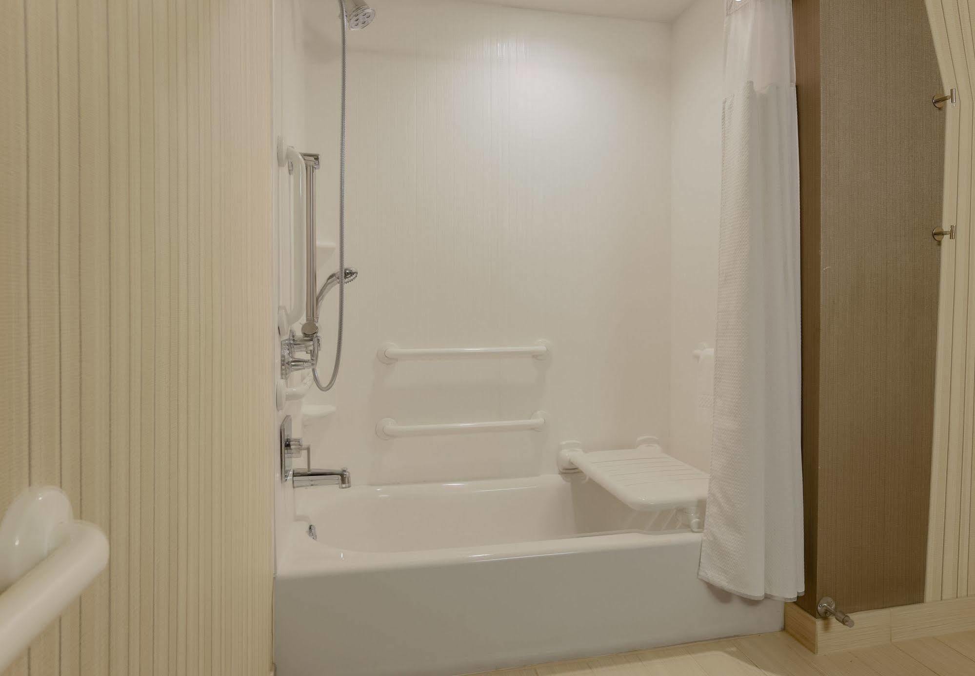 Courtyard By Marriott Dallas Midlothian At Midlothian Conference Center Dış mekan fotoğraf