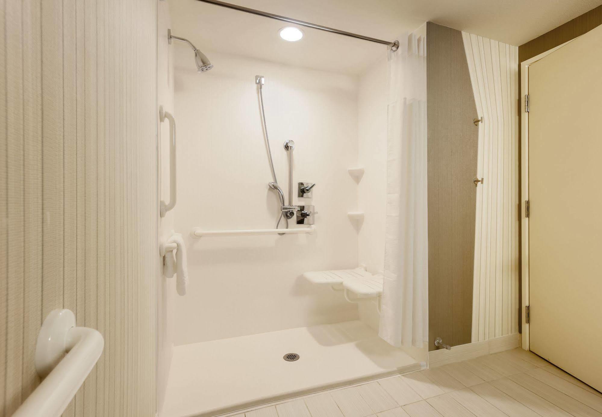 Courtyard By Marriott Dallas Midlothian At Midlothian Conference Center Dış mekan fotoğraf