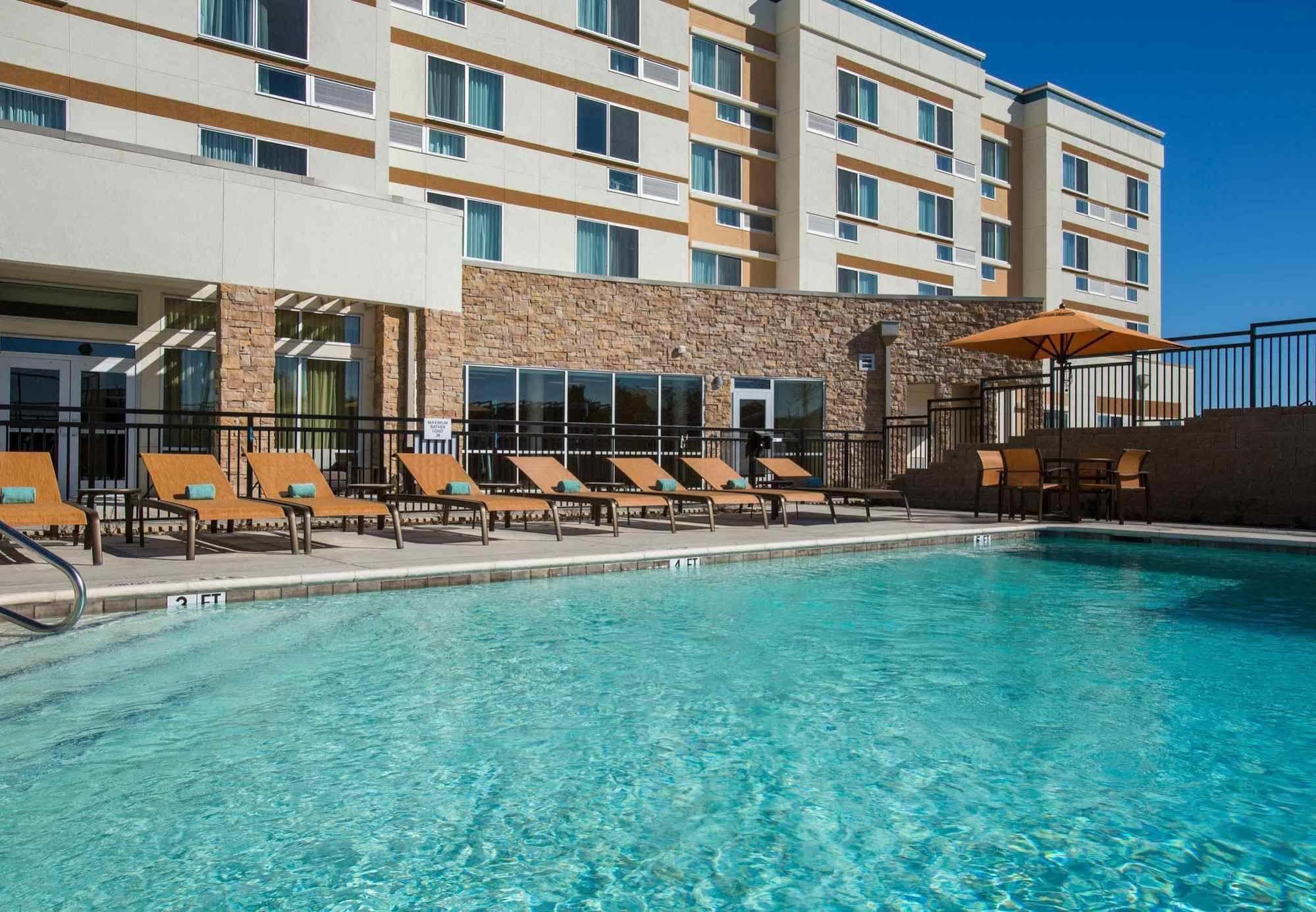 Courtyard By Marriott Dallas Midlothian At Midlothian Conference Center Dış mekan fotoğraf